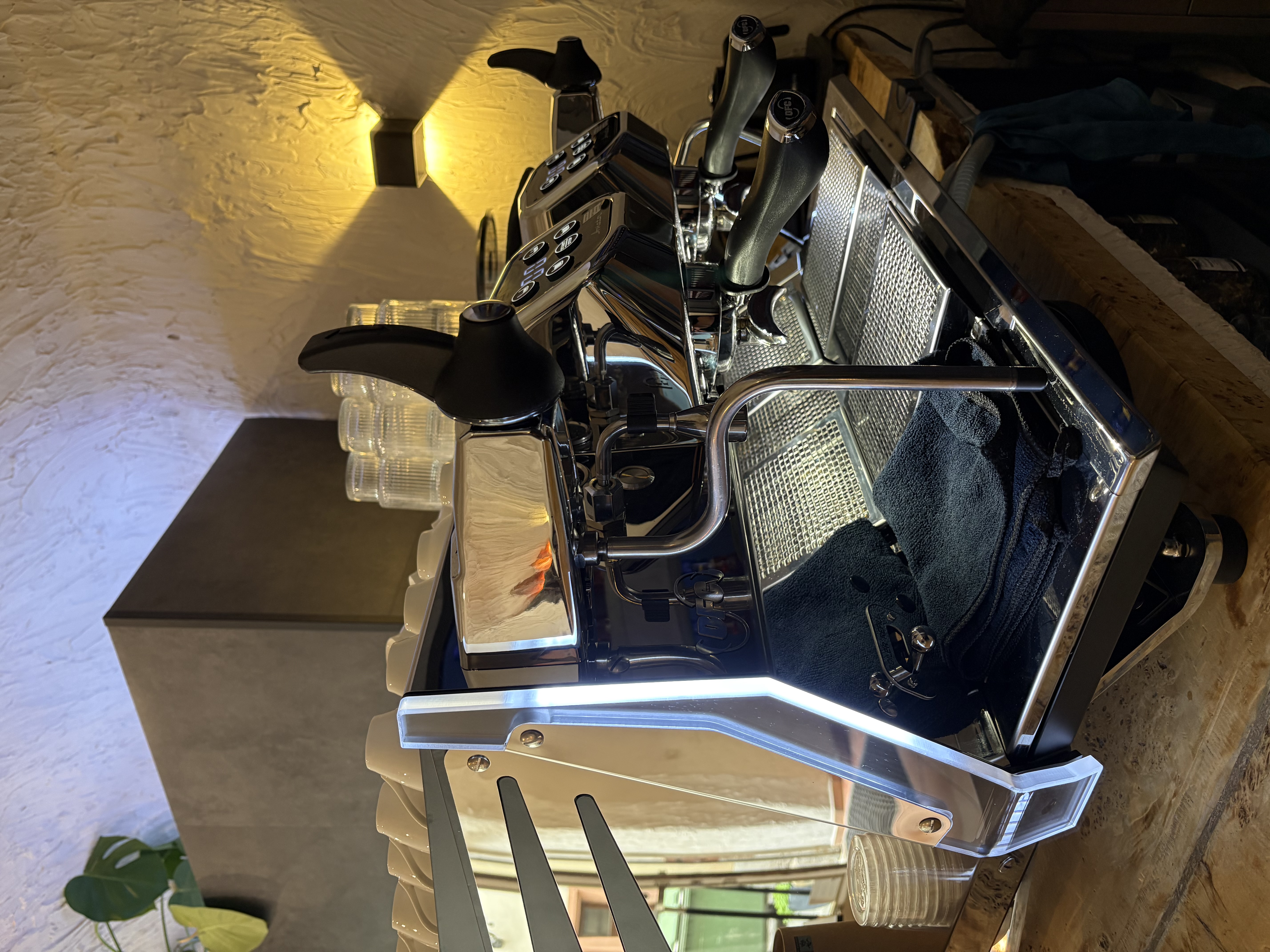 Die Espressomaschine im CAVE