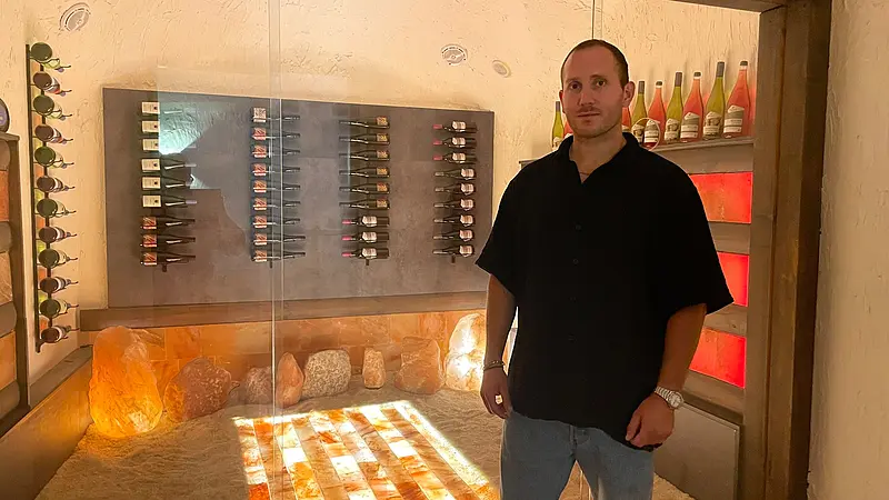 Gastgeber Sascha Benkert im CAVE